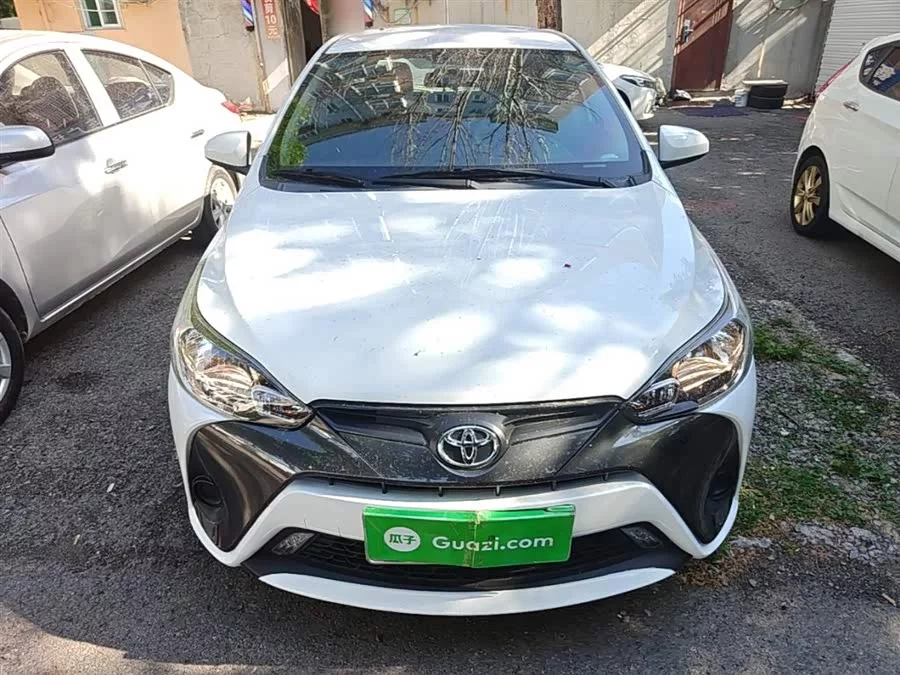 Toyota YARiS L