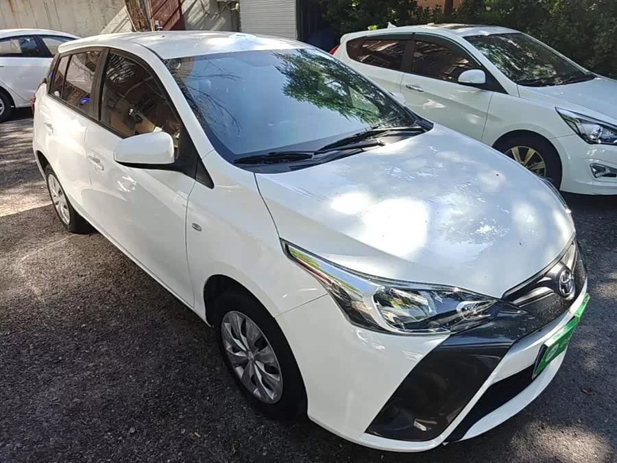 Toyota YARiS L