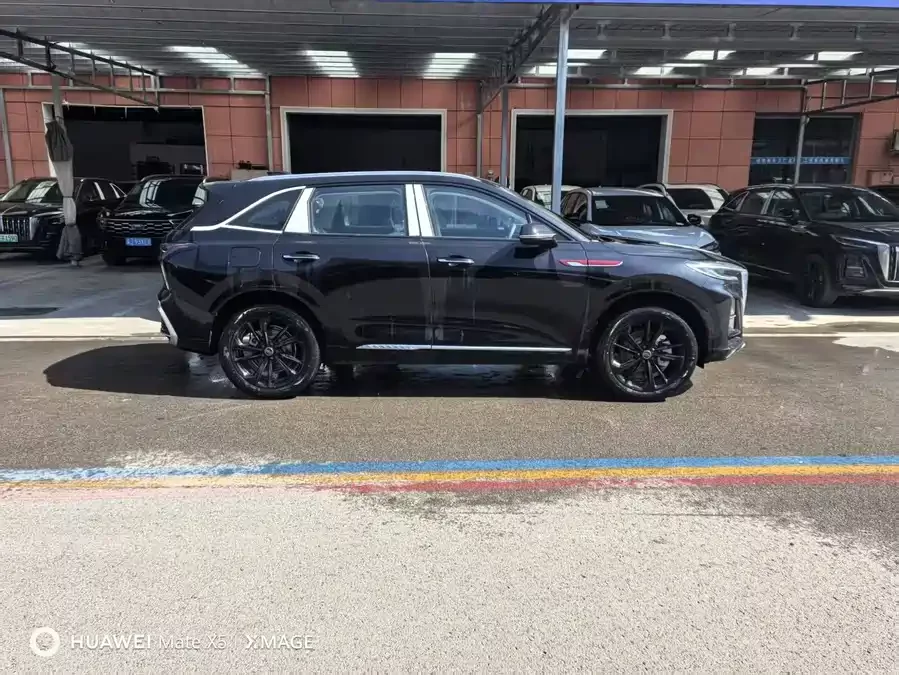 Hongqi HS3 PHEV