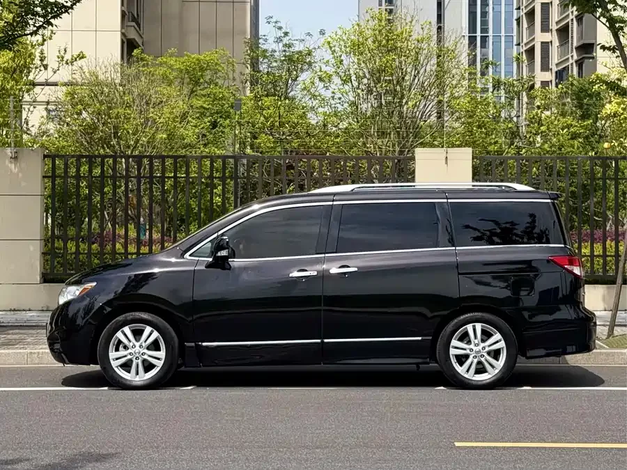 Nissan Quest