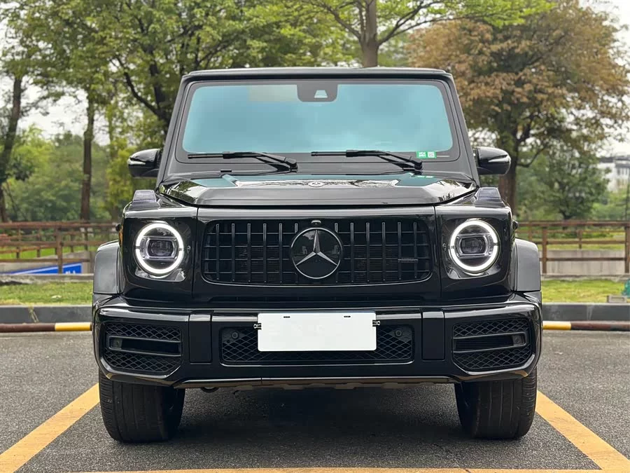 Mercedes Benz G-rated