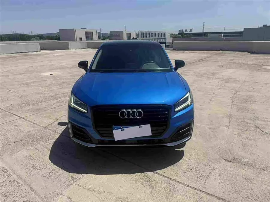 Audi Q2L