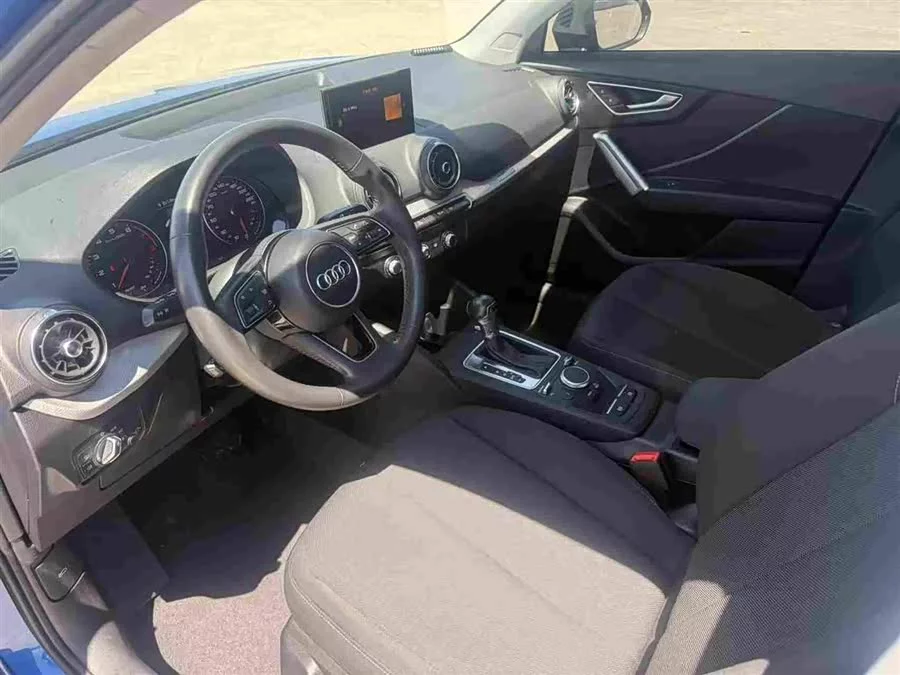 Audi Q2L
