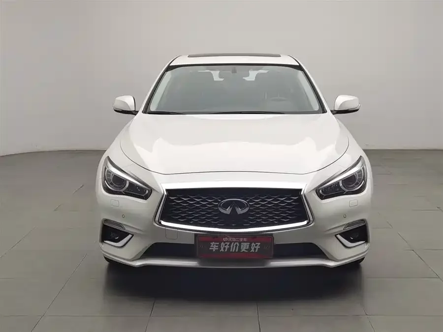 Infiniti Q50L