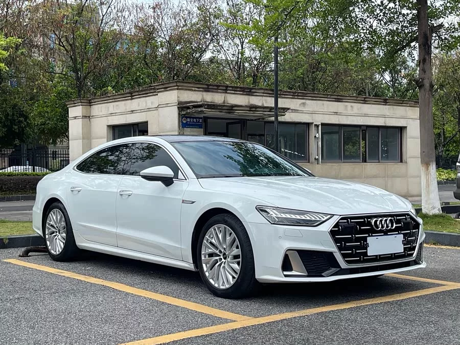 Audi A7L