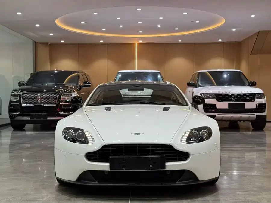 Aston Martin V8 Vantage