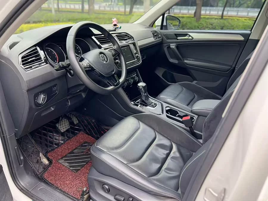 Volkswagen Tiguan L