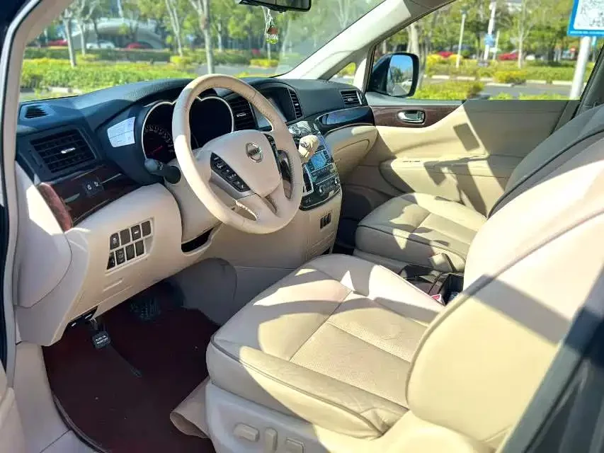 Nissan Quest