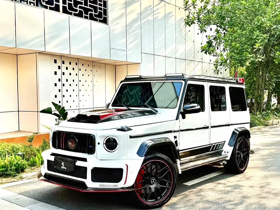 Mercedes Benz G-rated