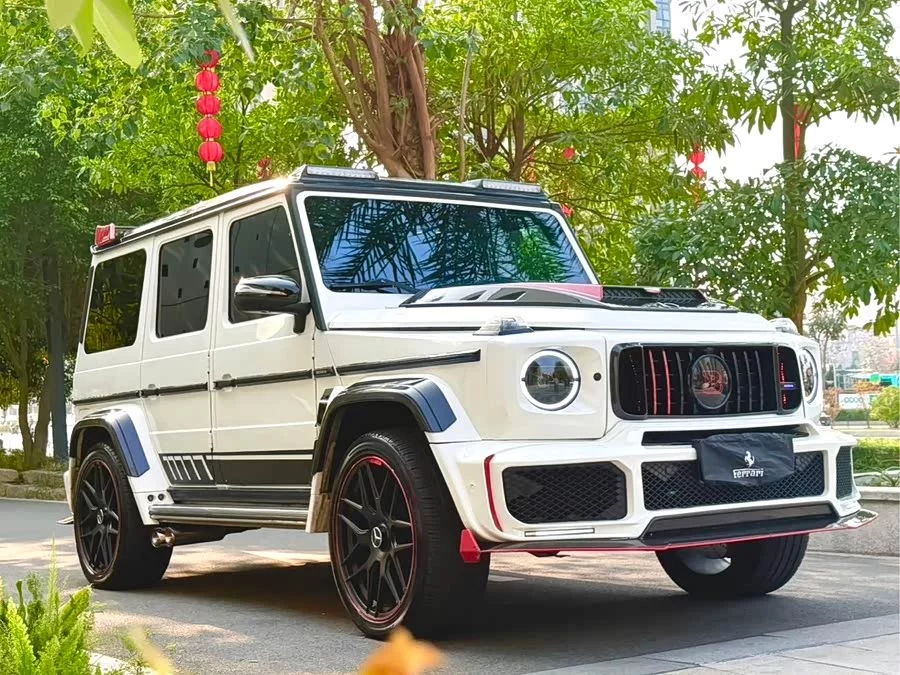 Mercedes Benz G-rated