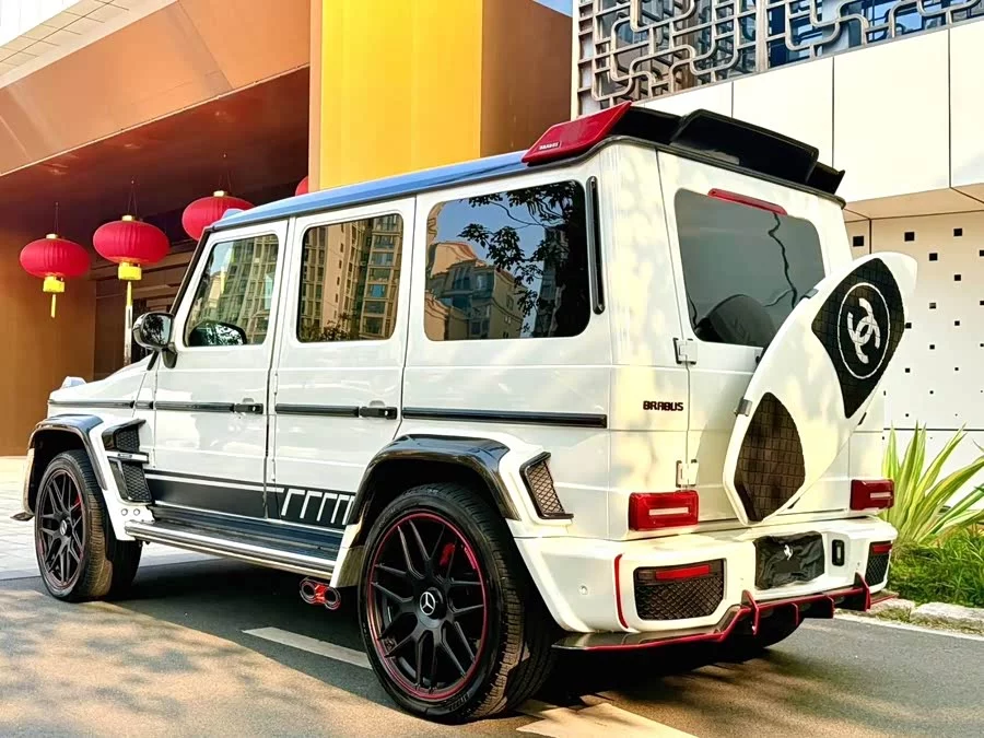 Mercedes Benz G-rated