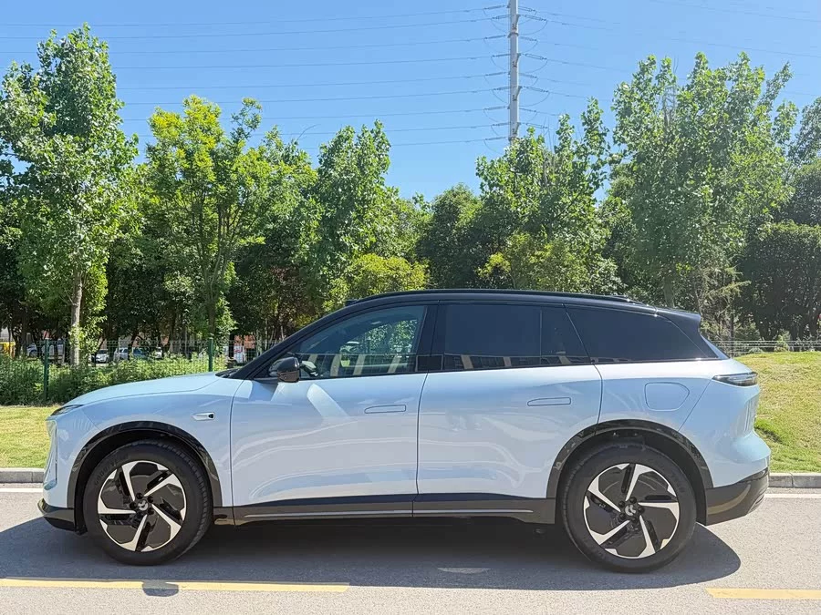 NIO ES6