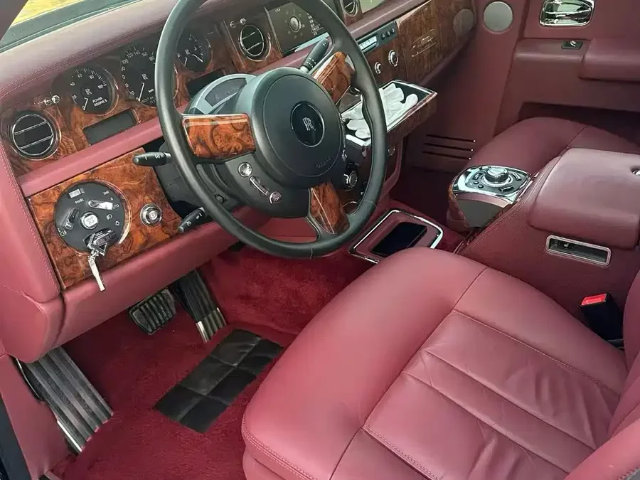 Rolls-Royce Phantom
