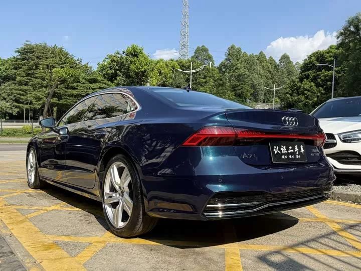Audi A7L
