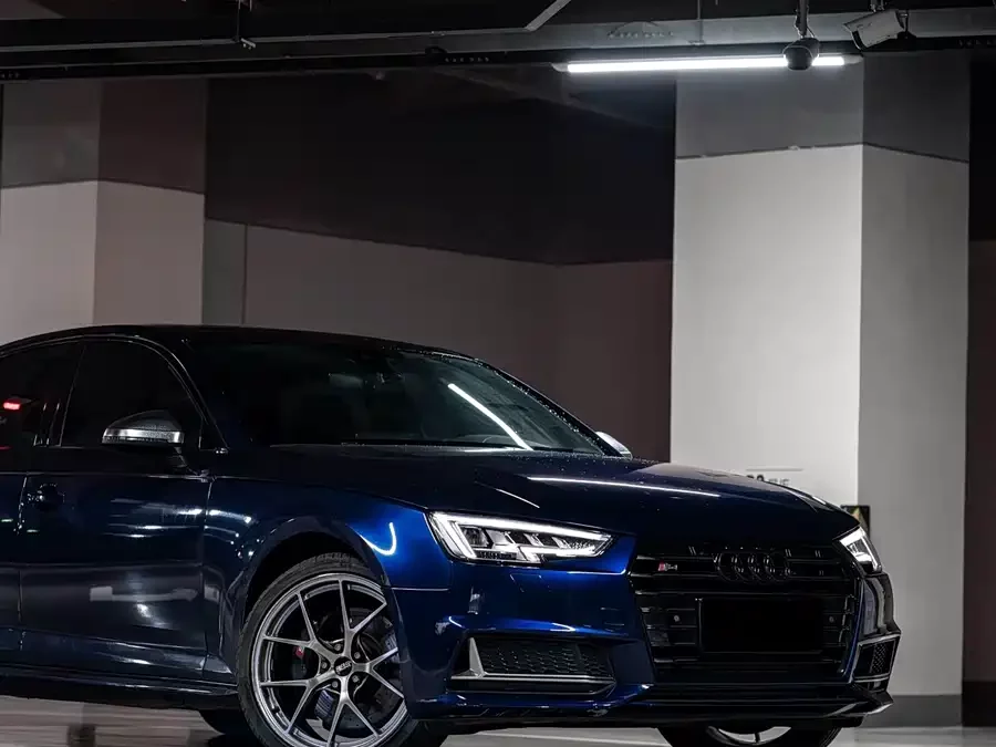 Audi S4