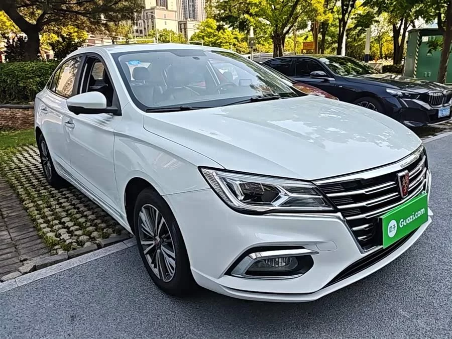 Roewe i5
