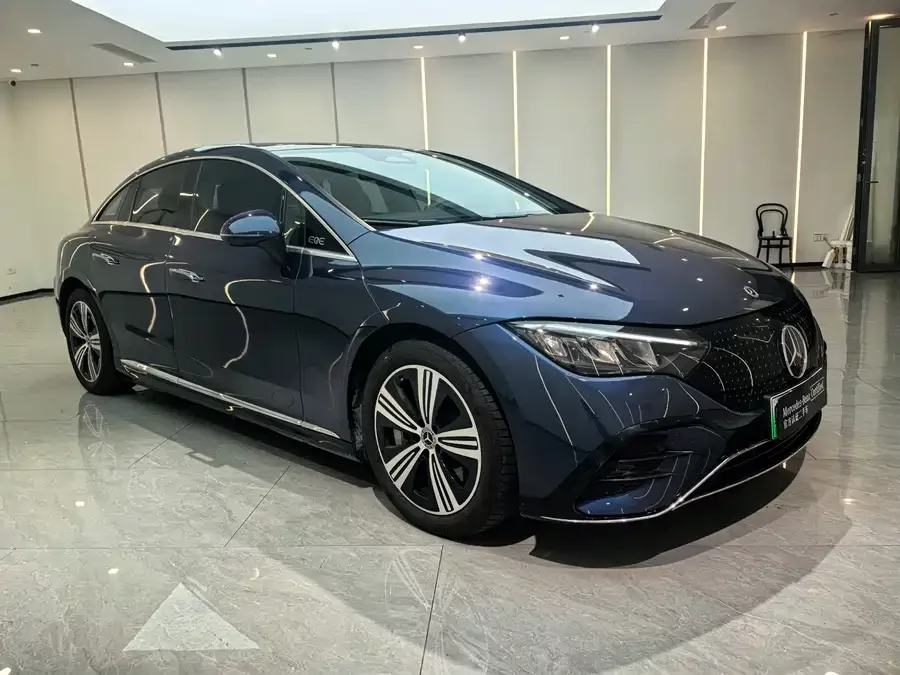 Mercedes Benz EQE