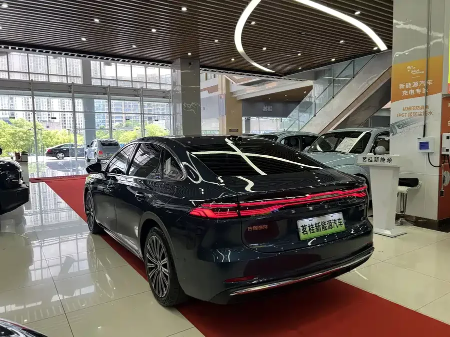 Geely Galaxy A7 EM