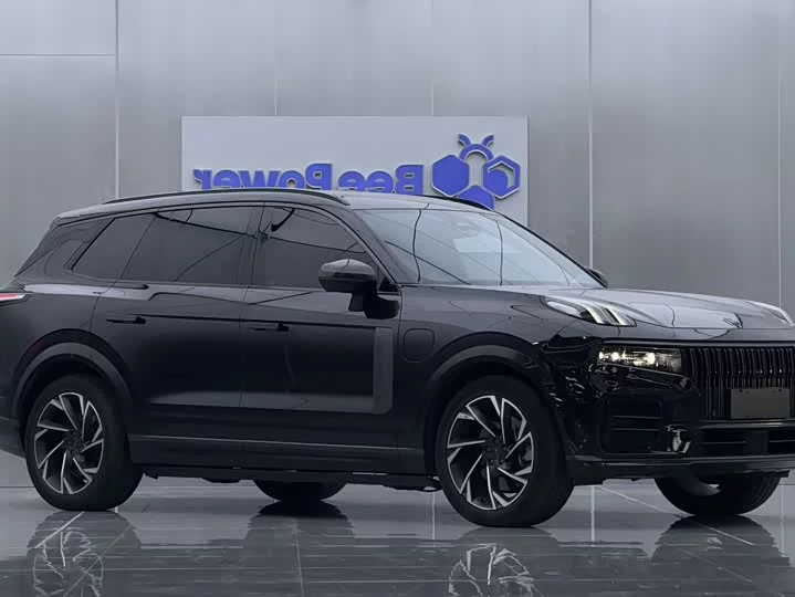 Lynk & Co 09 EM-P