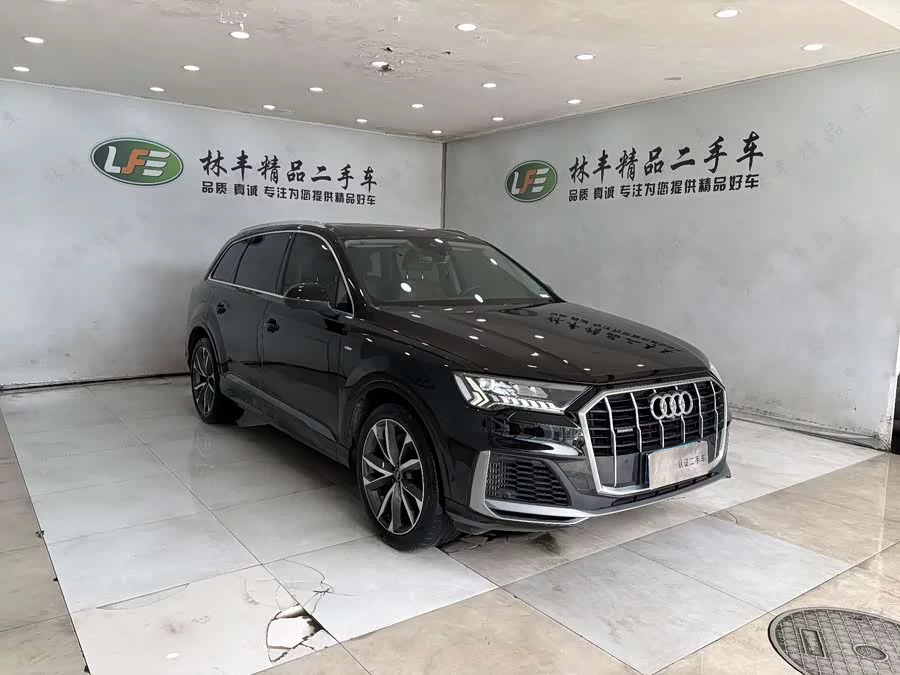 Audi Q7