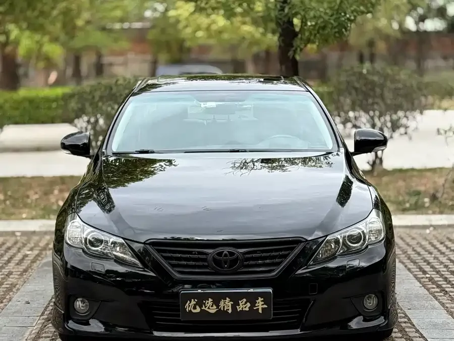 Toyota Reiz