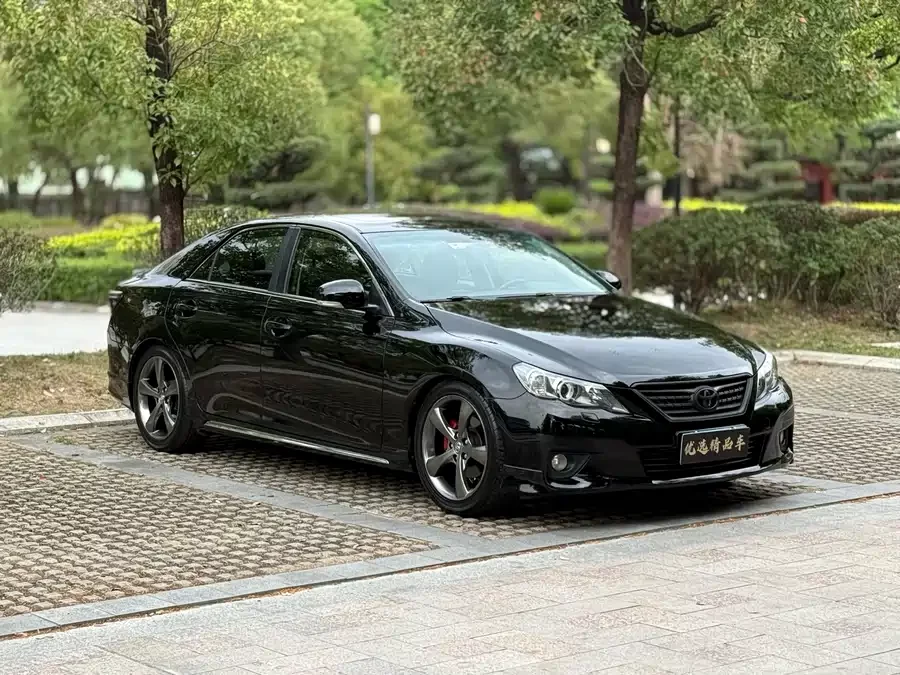 Toyota Reiz
