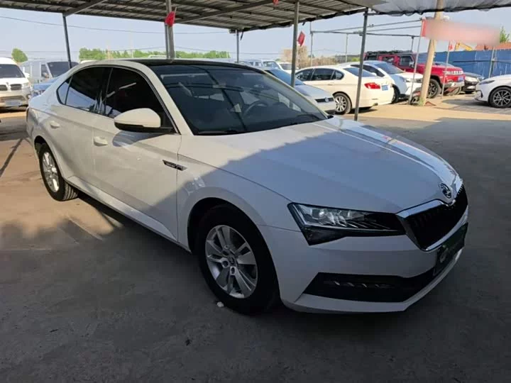 Skoda SuperB