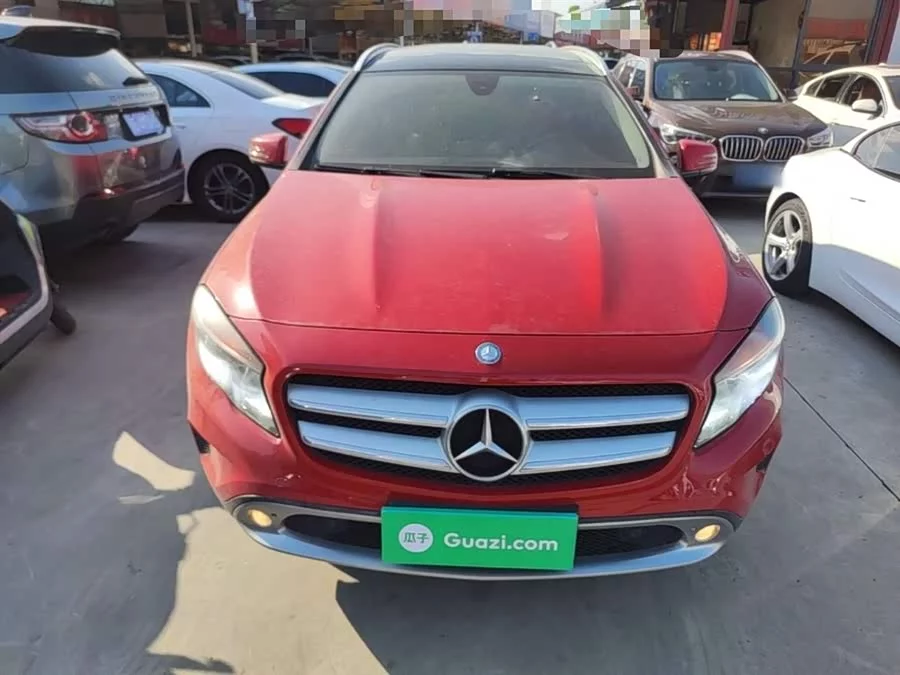 Mercedes Benz GLA