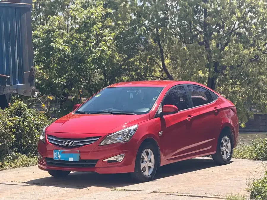 Hyundai Rena