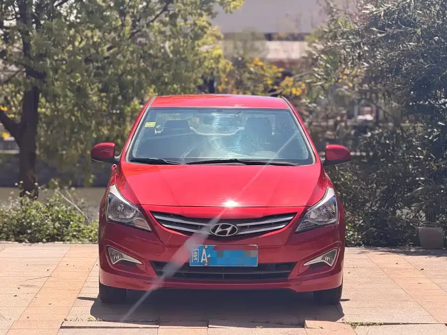 Hyundai Rena