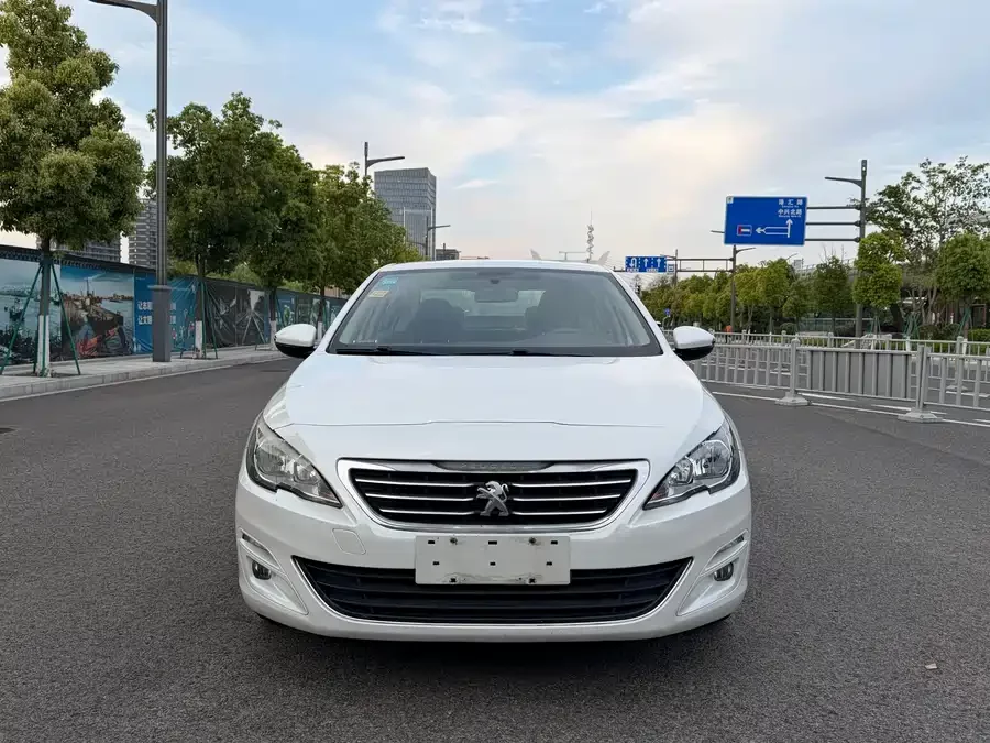 Peugeot 408