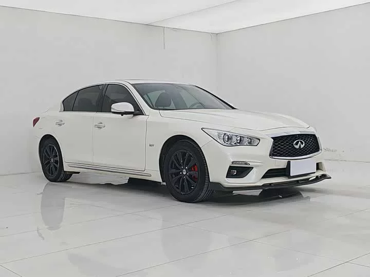 Infiniti Q50L