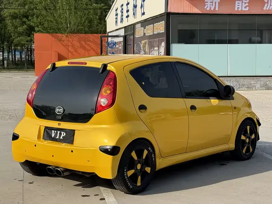 BYD F0