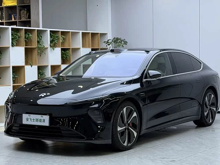 NIO ET7