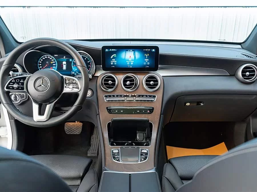 Mercedes Benz GLC