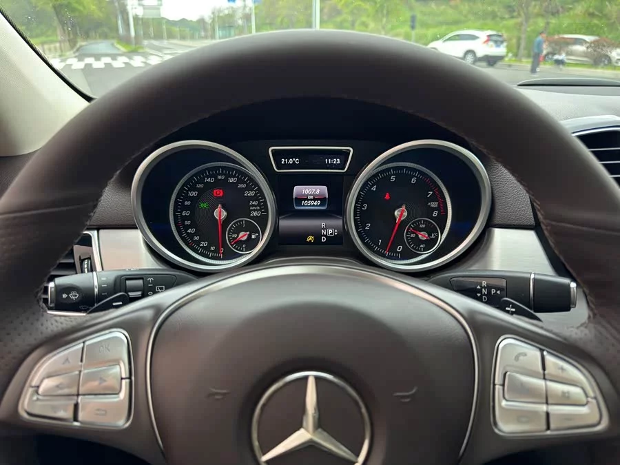 Mercedes Benz GLE (Imported)