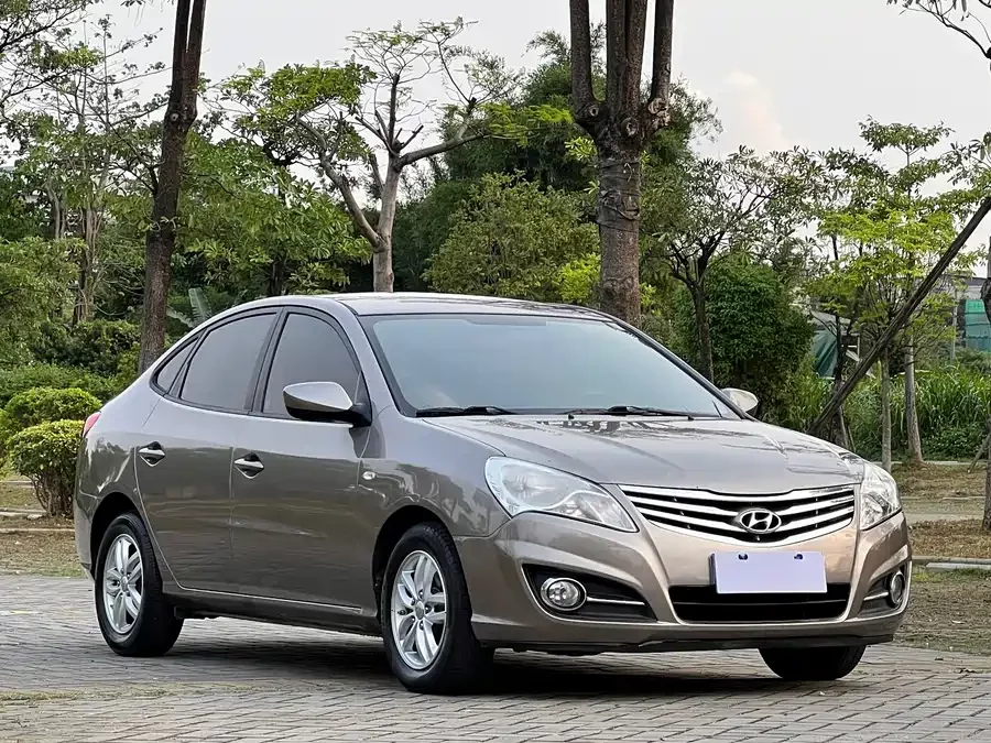 Hyundai Elantra / Celesta