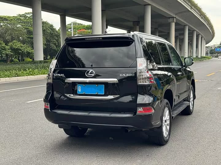 Lexus GX