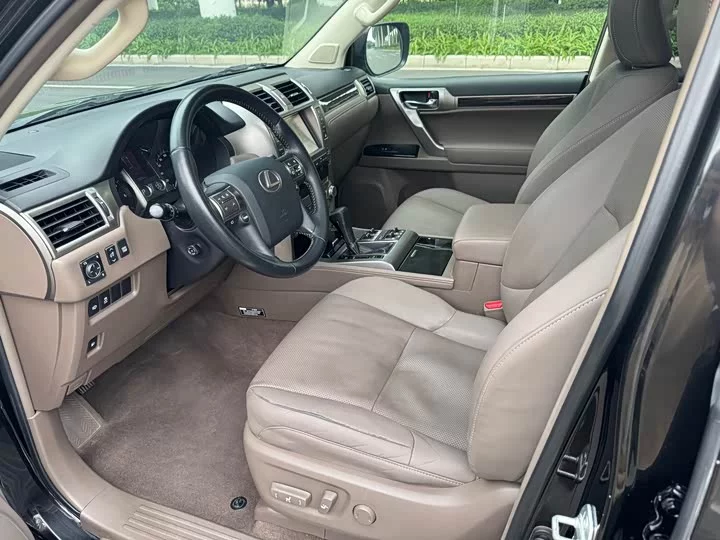 Lexus GX