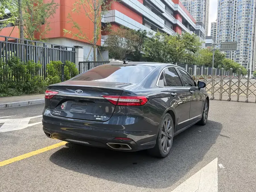 Ford Taurus
