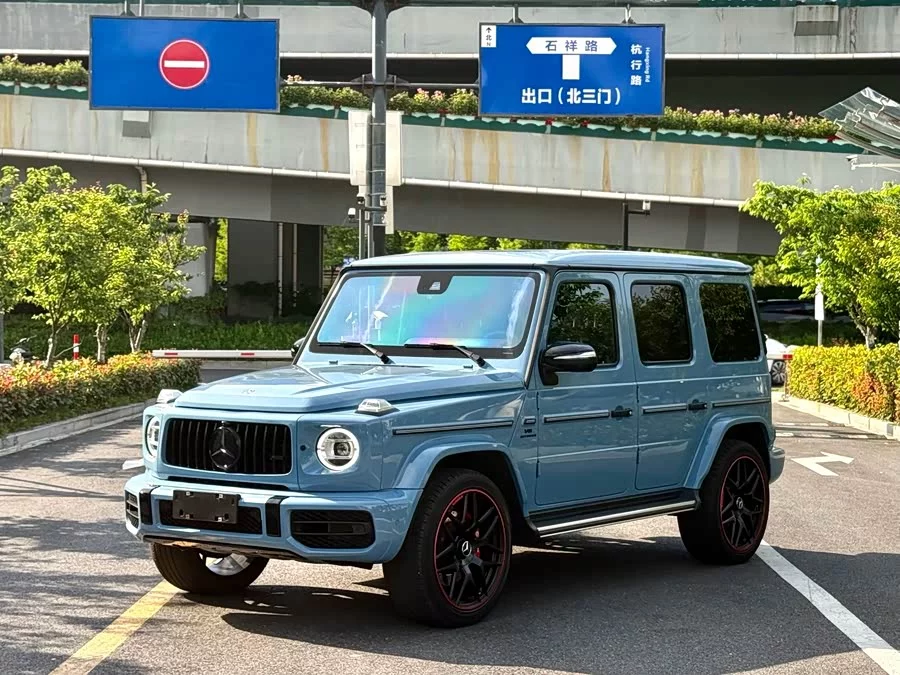Mercedes Benz G-rated