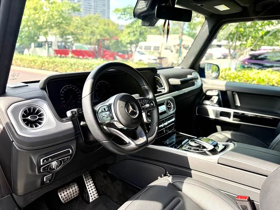 Mercedes Benz G-rated