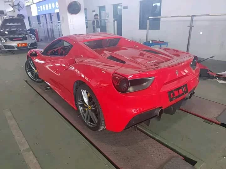 ferrari 488