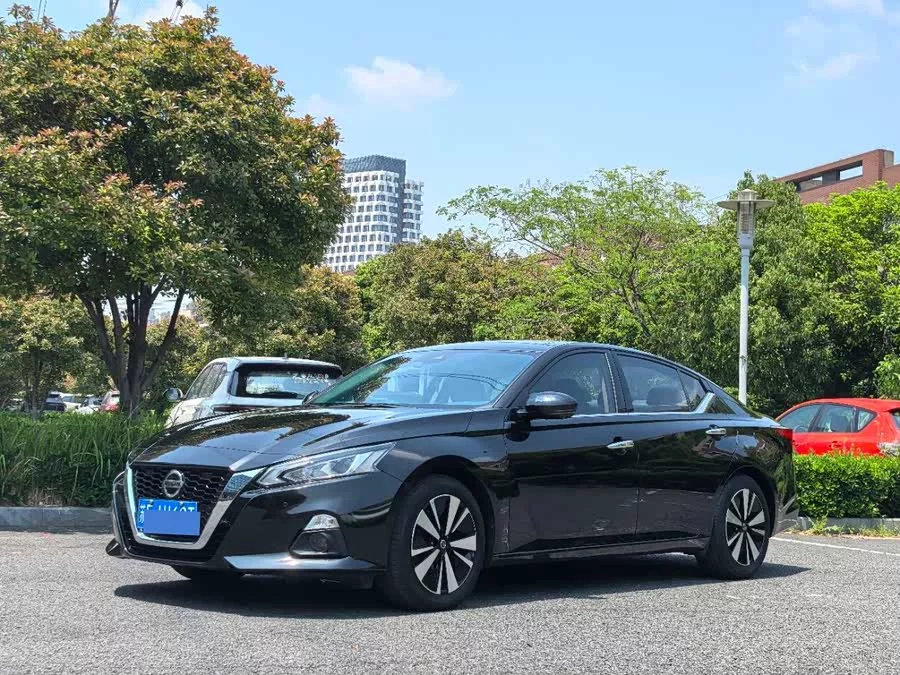 Nissan Teana