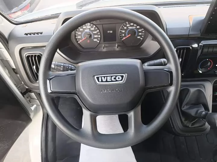 Iveco proud