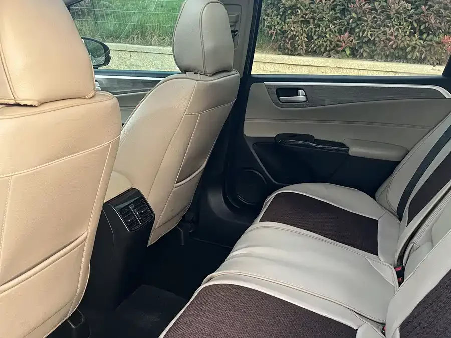 Honda Jade