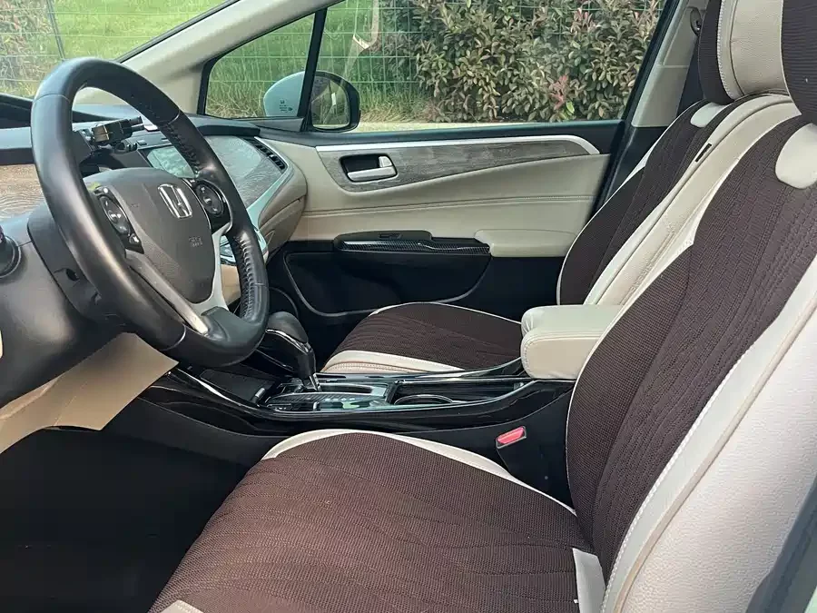 Honda Jade