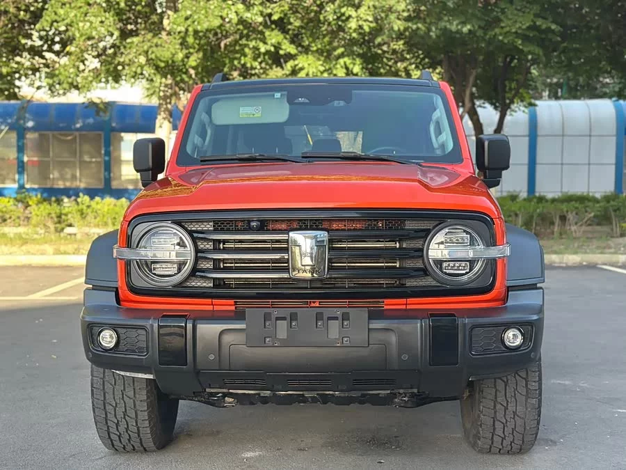 TANK 300