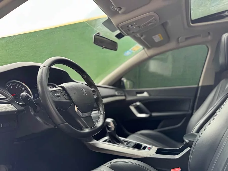 Peugeot 408