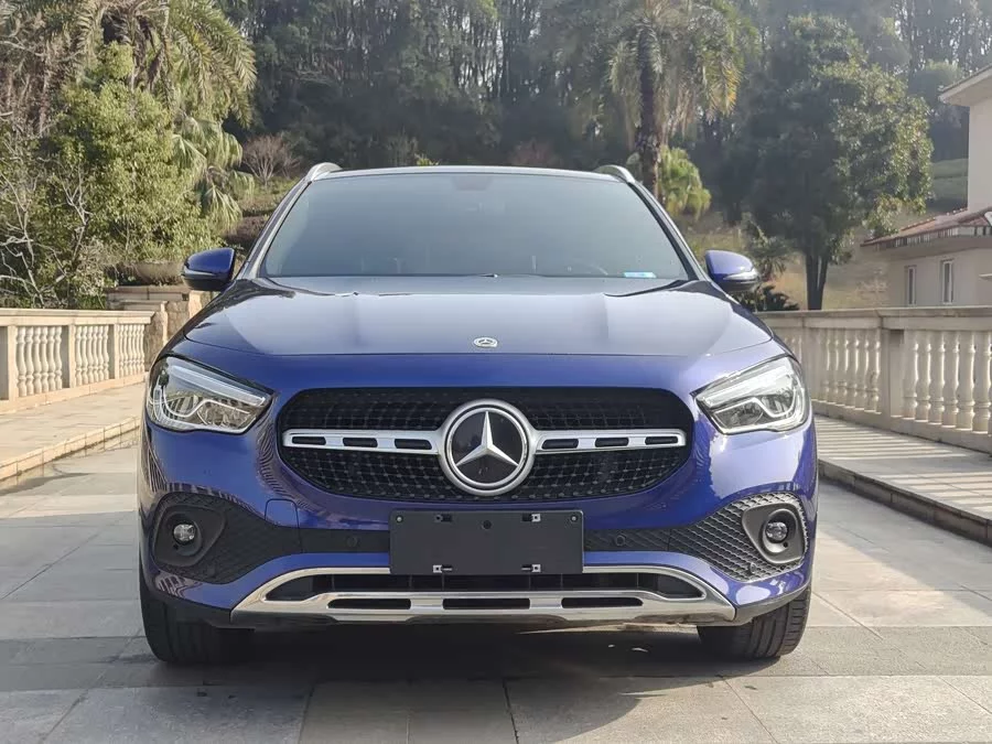 Mercedes Benz GLA